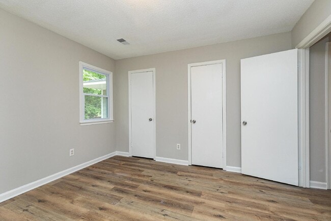 Building Photo - 928 Jason Ct