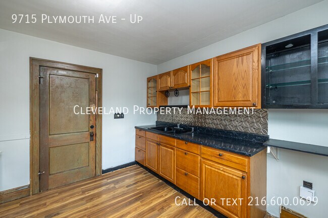 Building Photo - 9715 Plymouth Ave