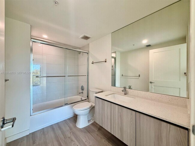 Building Photo - 2285 SW 27th St