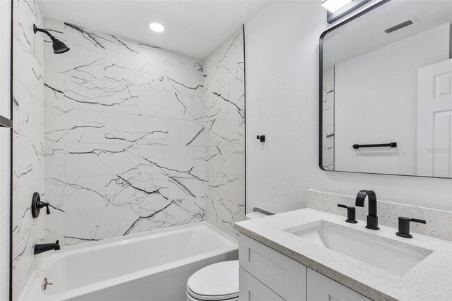 Building Photo - 2616 E 21st Ave