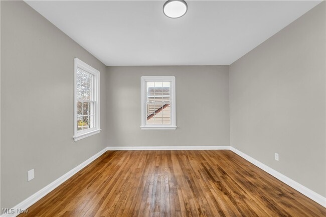 Building Photo - 16201 Walden Ave