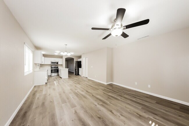 Building Photo - 3841 W Villa Linda Dr