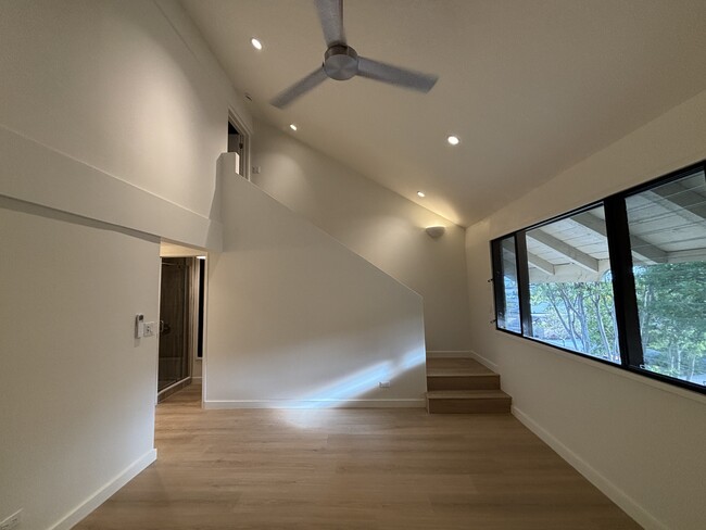 Building Photo - 500 Kawaihae St