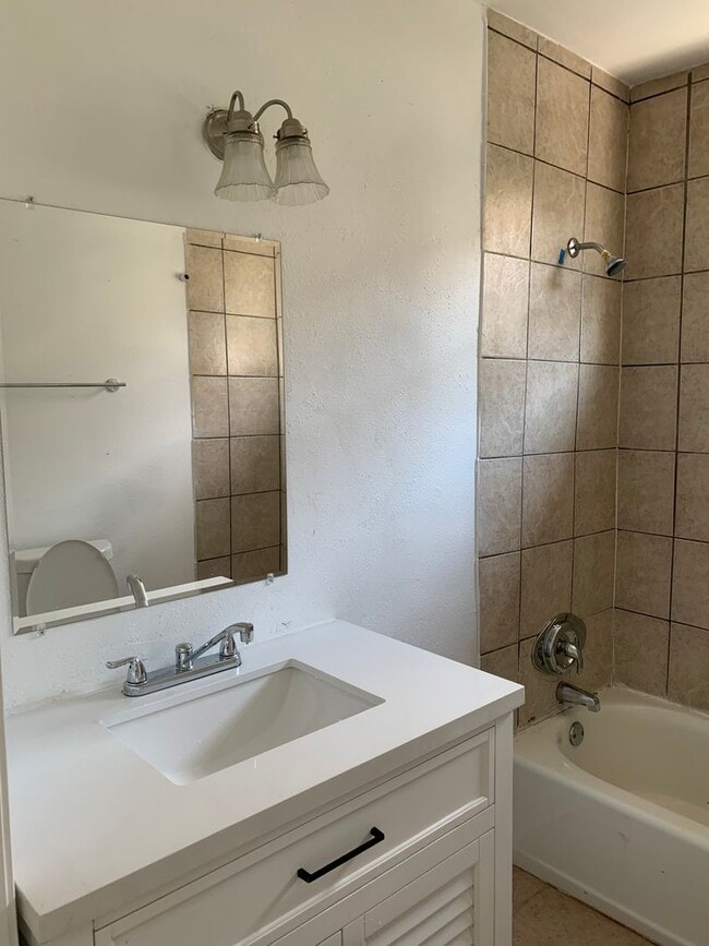 Building Photo - 2255 N Galvez St
