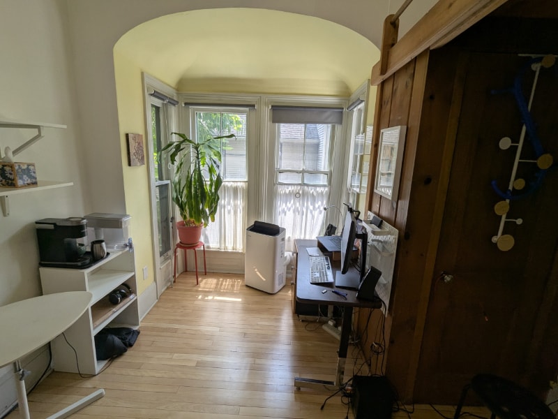 Building Photo - 506 N State St