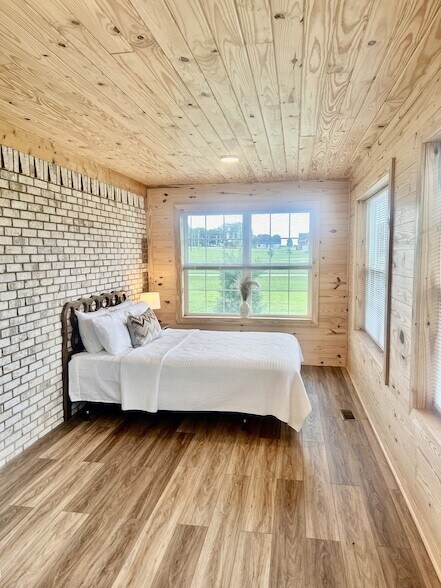 Building Photo - 1059 S Cross Bridges Rd