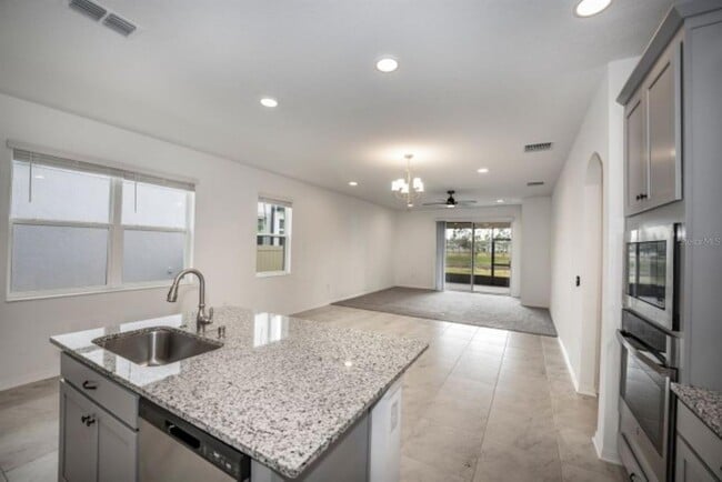 Building Photo - 10715 New Morning Dr