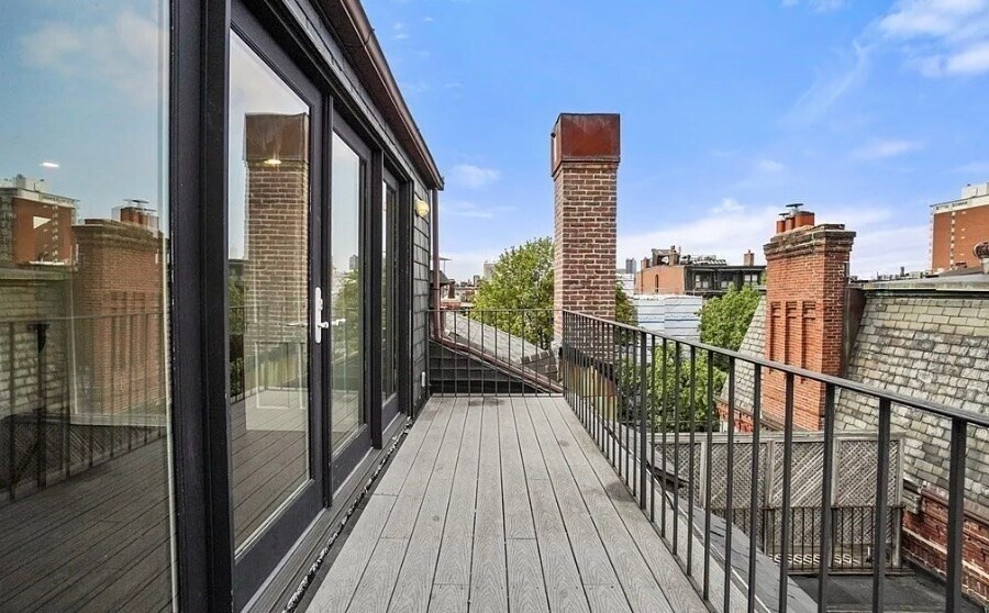 Building Photo - 175 Blossom St