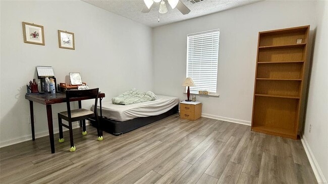 Building Photo - 3024 Ivy Chase Loop