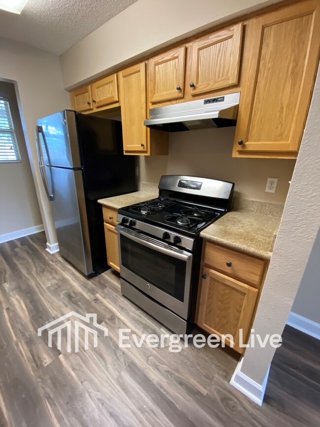 Building Photo - 76 Voda Ct