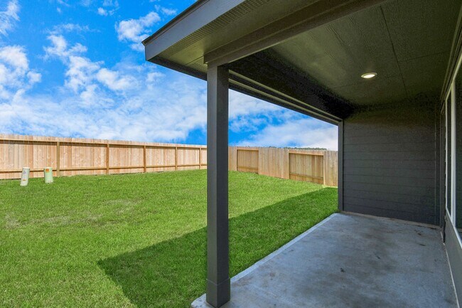 Building Photo - 24430 Elmwood Falls Dr