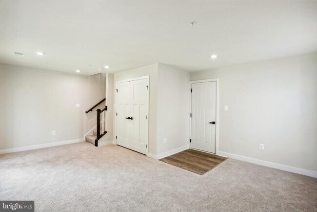 Building Photo - 19753 Grn Vlg Dr