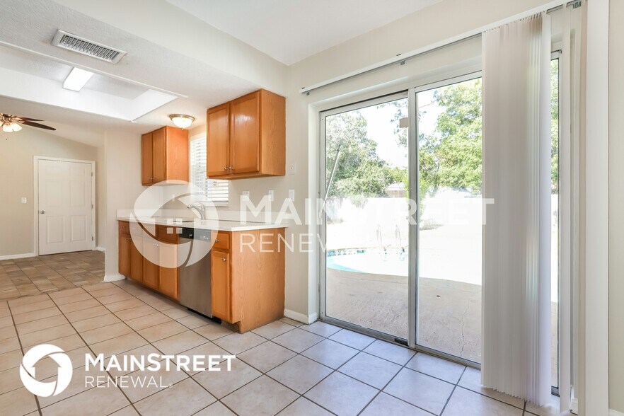 Building Photo - 3321 Bluestone Ave