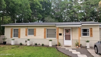 Building Photo - 5467 N River Rd