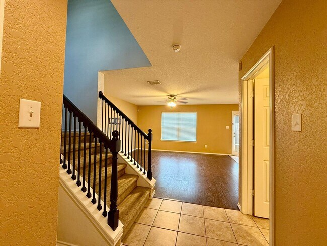 Building Photo - 10843 Canter Spur
