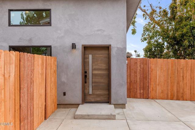 Building Photo - 114 S Santa Rosa St