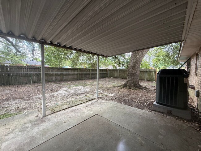 Building Photo - Lake Village Brick Rancher