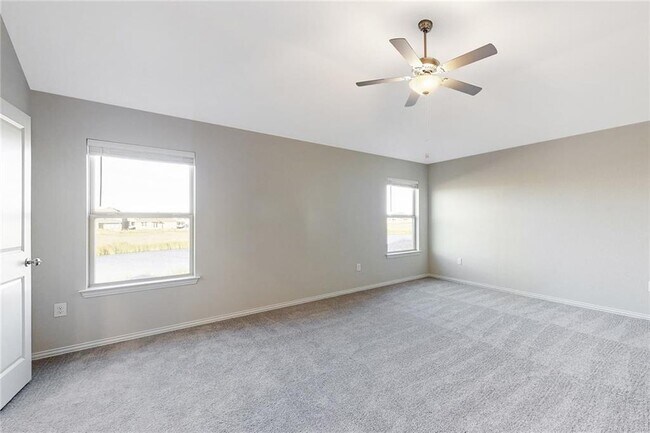 Building Photo - 17212 Crowndale Dr