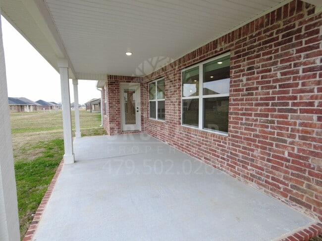 Building Photo - Tontitown- Single-Family Homes- Spacious Hickorywood Plan