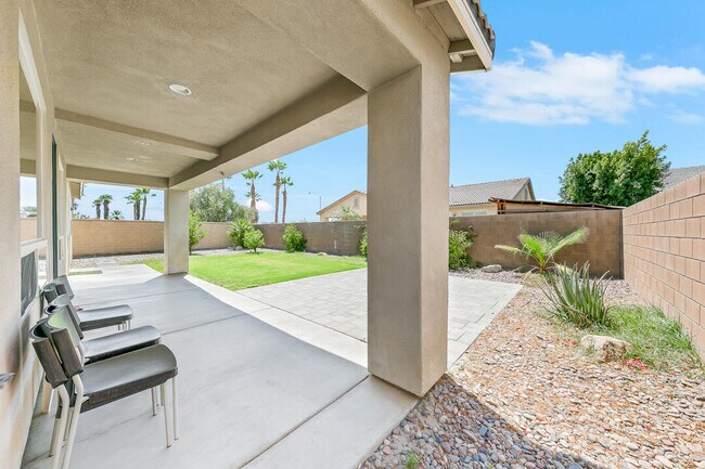 Building Photo - 81441 Avenida Gonzales