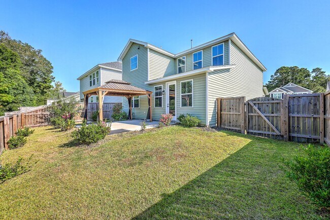 Building Photo - 132 McClellan Way