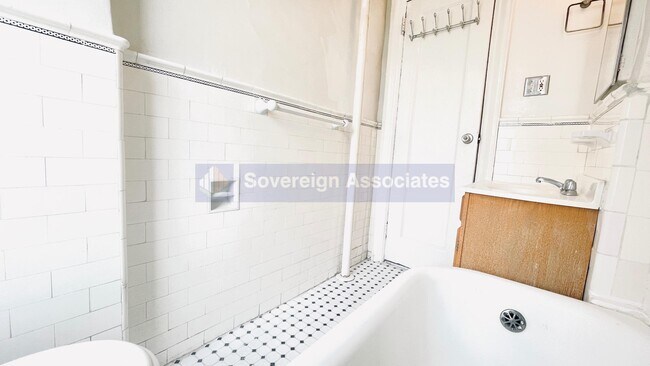 Building Photo - 660 Fort Washington Avenue