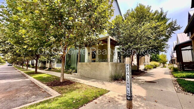 Building Photo - 941 Pedalers Ln