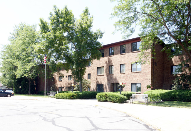 Primary Photo - Newton Manor Apartments