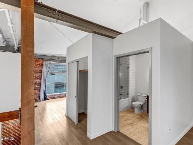 Building Photo - 527 Molino St