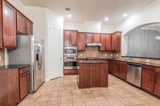 Building Photo - 10623 Wallingford Pl