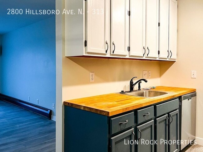 Building Photo - 2800 Hillsboro Ave N