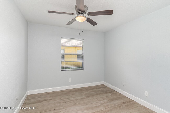 Building Photo - 317 Sun Dial Ct
