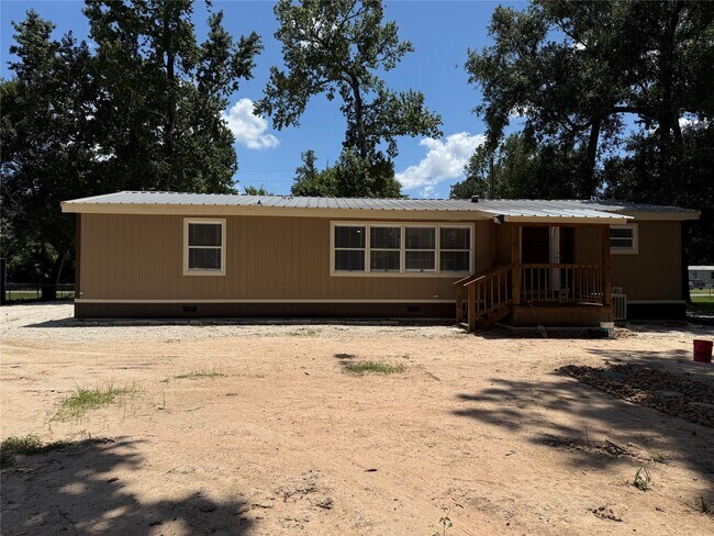 Building Photo - 16767 Oak Knoll Dr