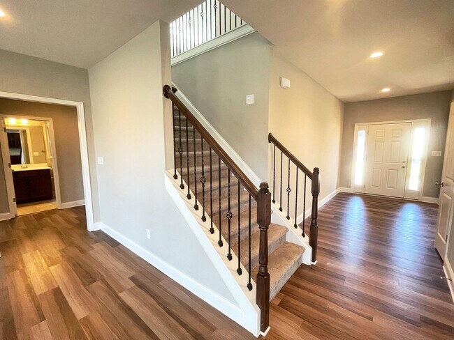 Building Photo - Gorgeous Newer Construction Home!
