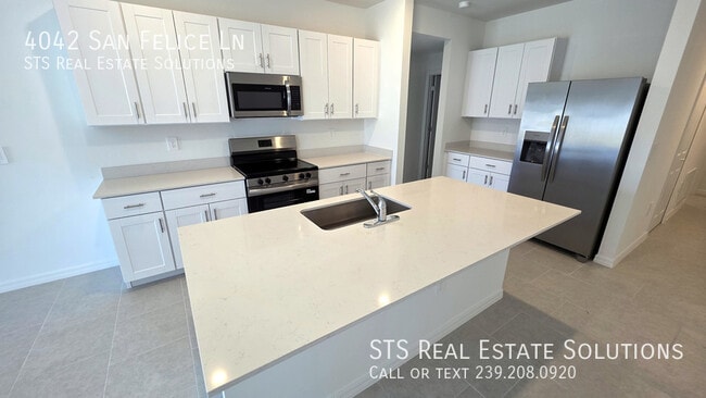 Building Photo - 4042 San Felice Ln