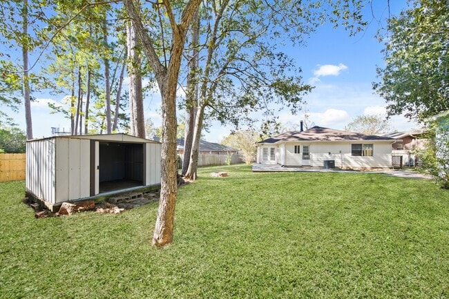 Building Photo - 230 Cool Cove