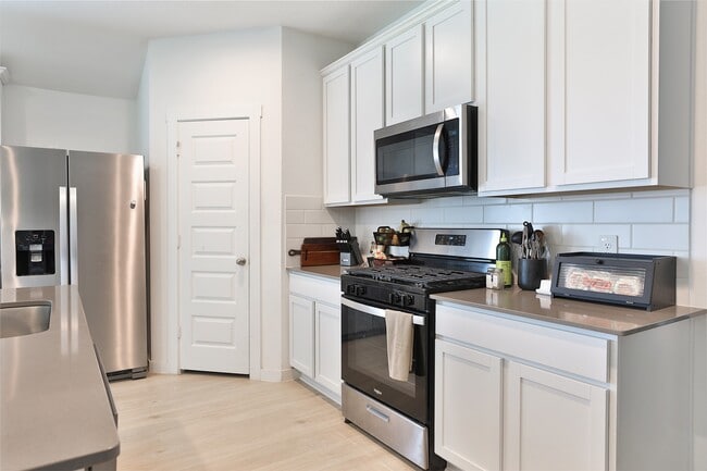 Building Photo - 31615 Chollerford Ct