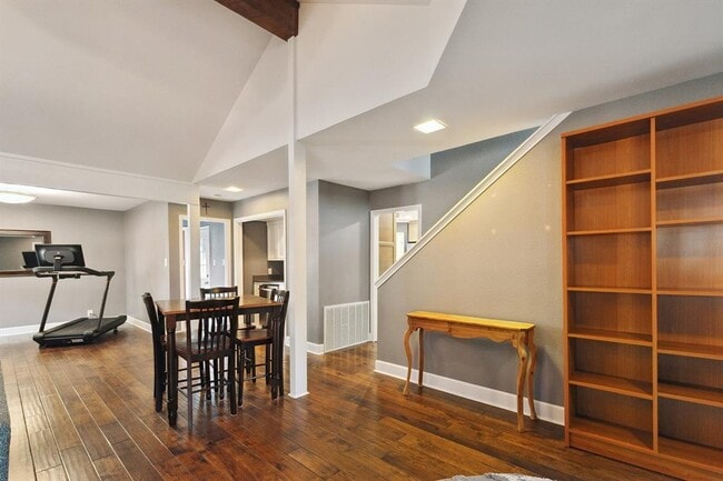 Building Photo - 5704 Sam Houston Cir