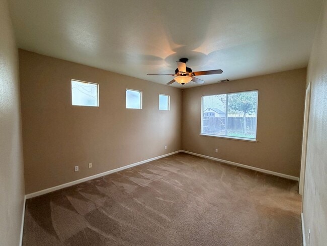 Building Photo - 1146 Oatgrass Way