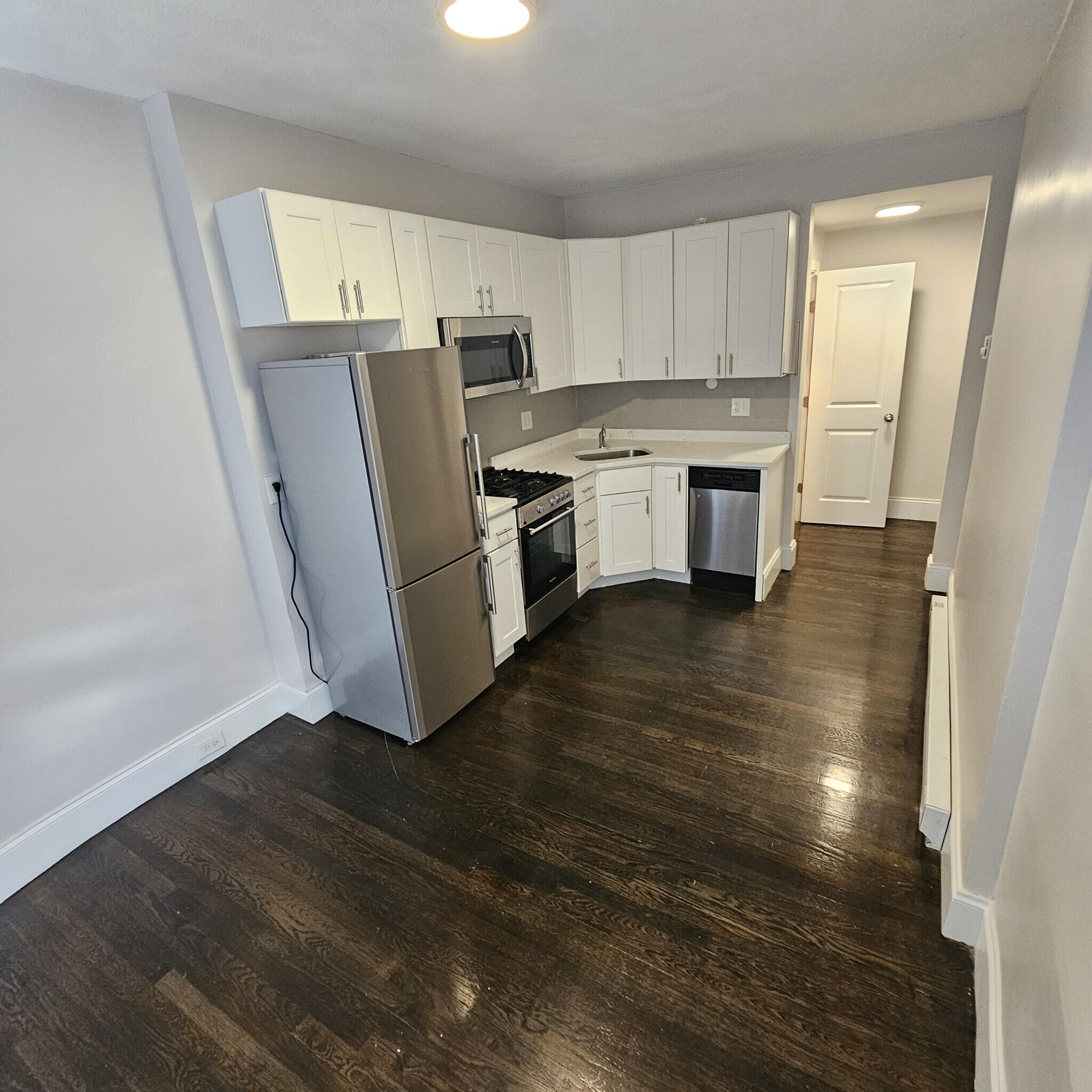 Building Photo - 10 Clearway St