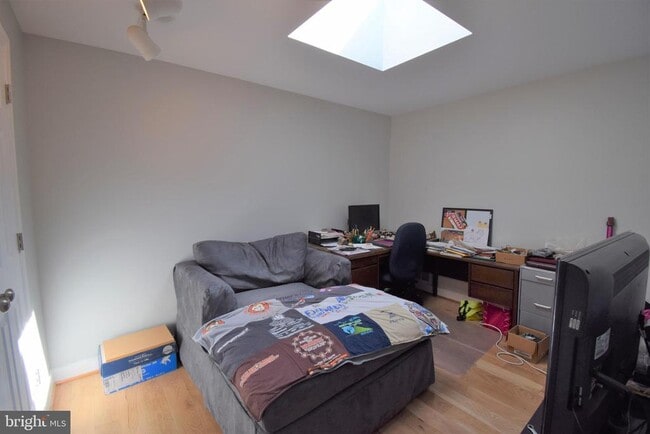 Building Photo - 8811 Badger Dr