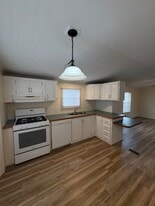 Building Photo - 45 Mantua Grove Rd