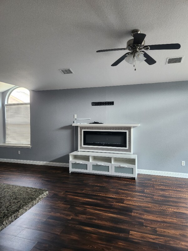 Building Photo - 5502 Red Pine Dr