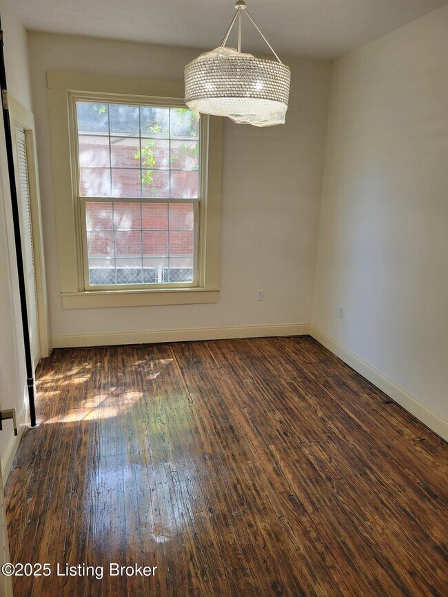 Building Photo - 2615 Virginia Ave