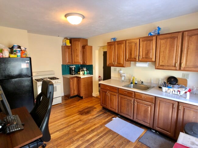 Building Photo - 4440 Washington St