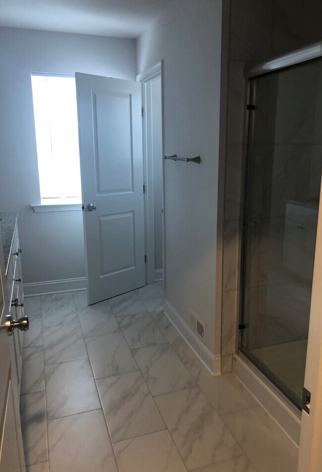 Primary bathroom - 18 Hidden Hollow Dr