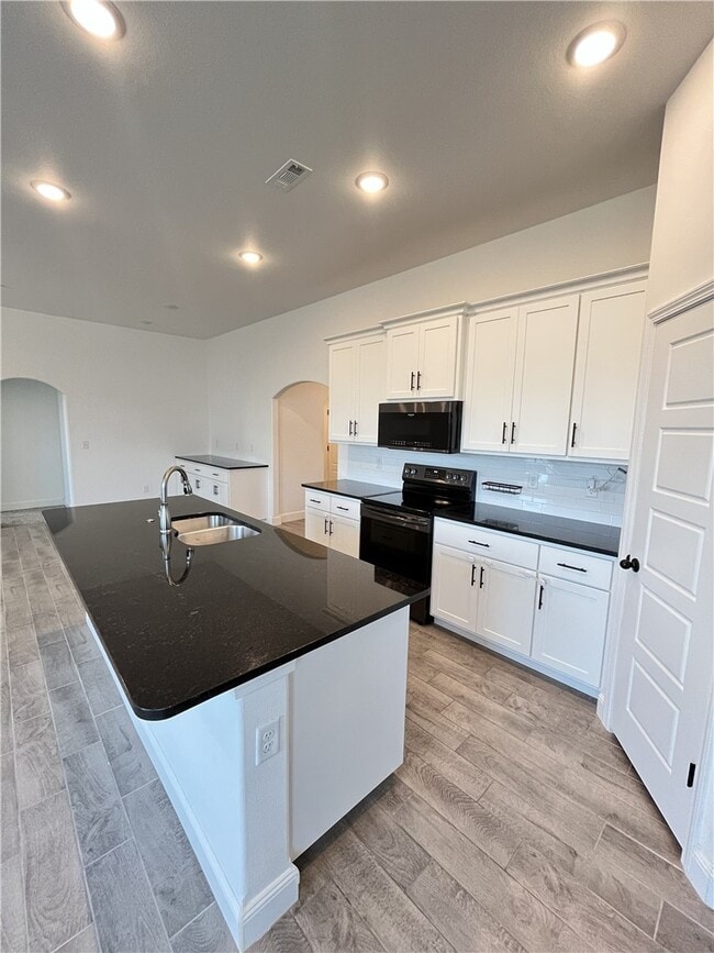 Building Photo - 2060 Periwinkle Pl