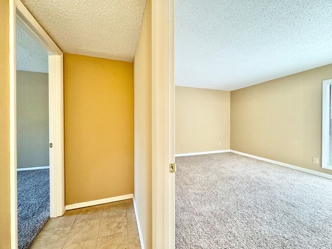 Building Photo - Holden Village Townhome Available - Newly Renovated