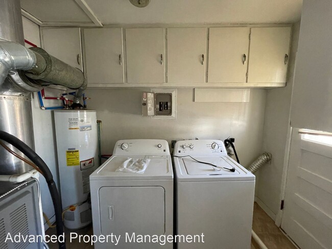 Building Photo - 2 br, 1 bath House - 1224 Pomeroy Street, #2