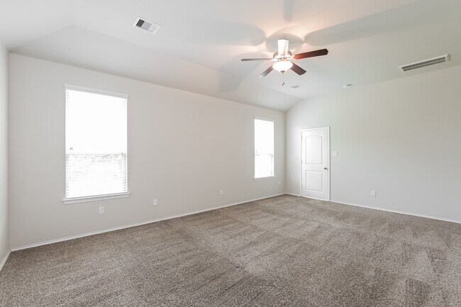 Building Photo - 4711 Creekside Hvn Trl